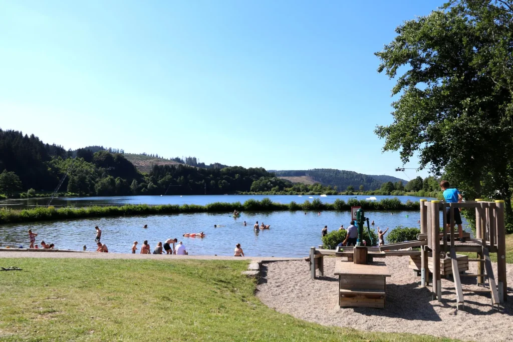 Zwemmen in Winterberg bij Hillebachsee